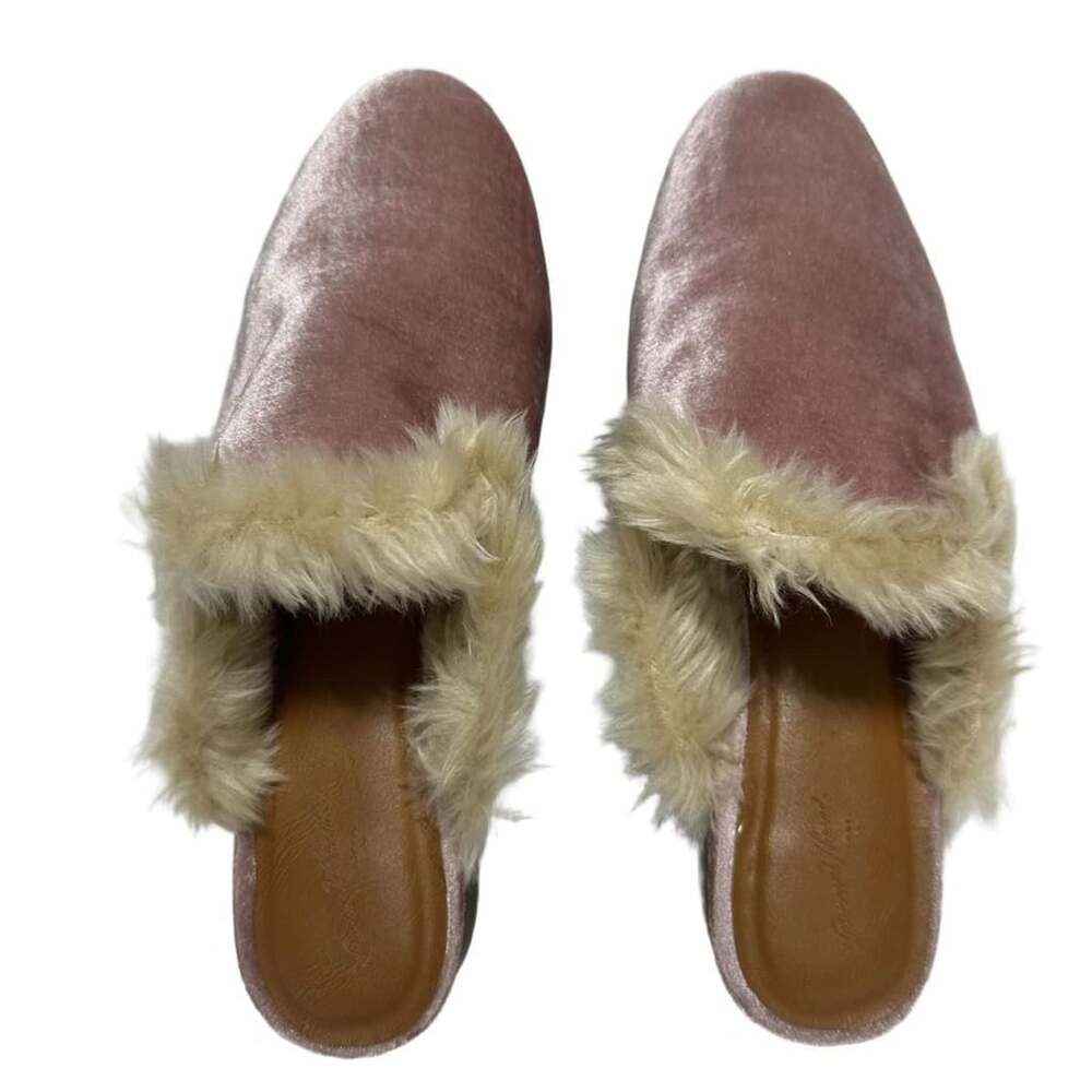 Universal Thread Women's Bibiana Faux Fur Lined Velvet Mules Pink Size 8